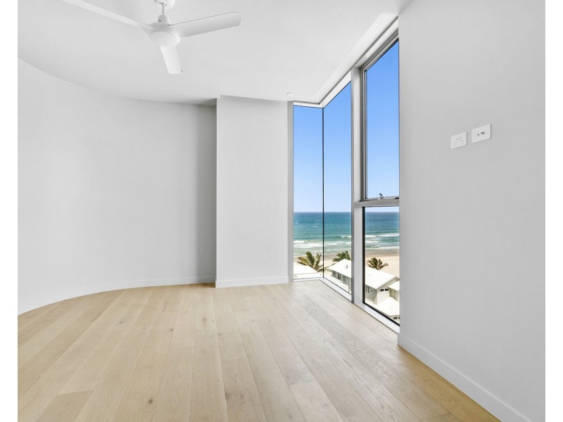 17/152 Jefferson Lane, Palm Beach QLD 4221