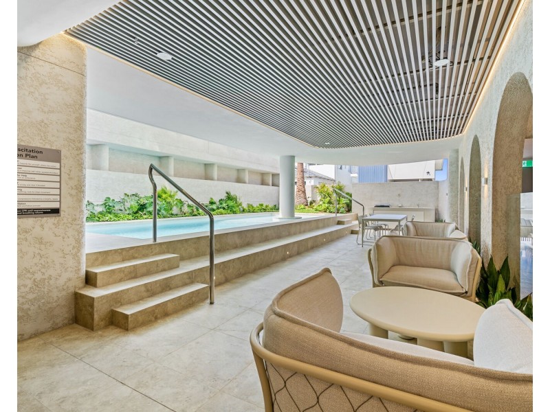 17/152 Jefferson Lane, Palm Beach QLD 4221