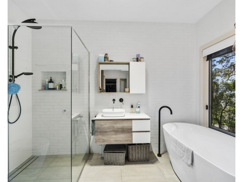 112 Simpsons Road, Currumbin Waters QLD 4223