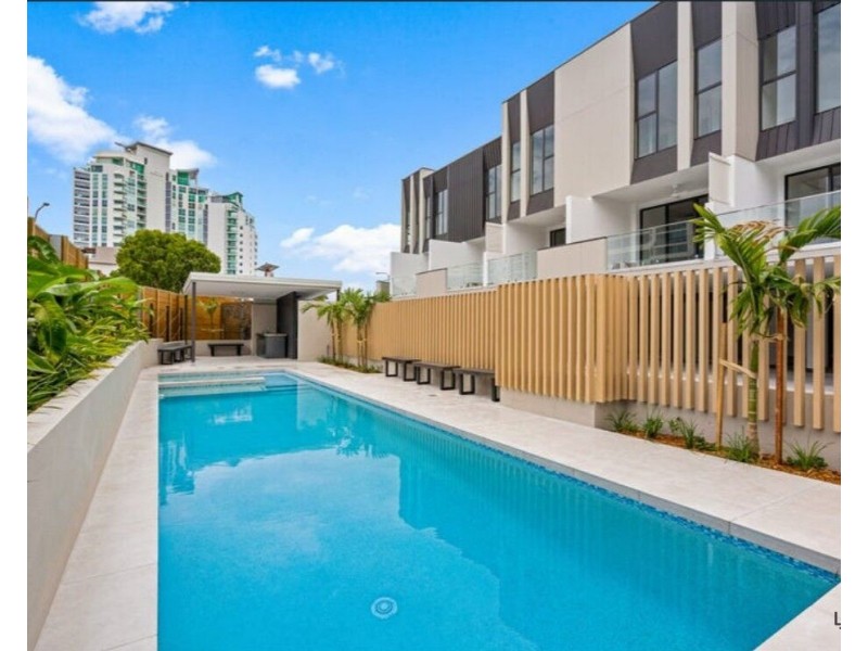 20/24 Imperial Parade, Labrador QLD 4215