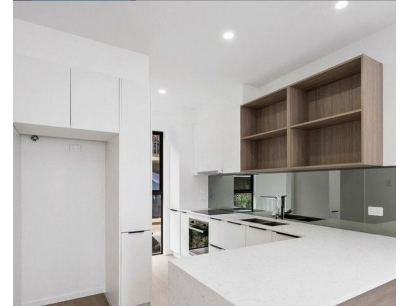 20/24 Imperial Parade, Labrador QLD 4215