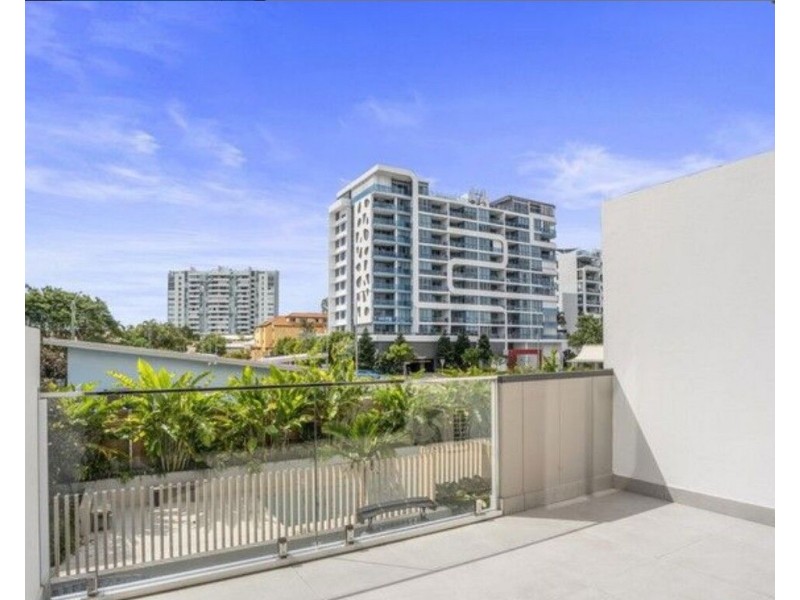 20/24 Imperial Parade, Labrador QLD 4215