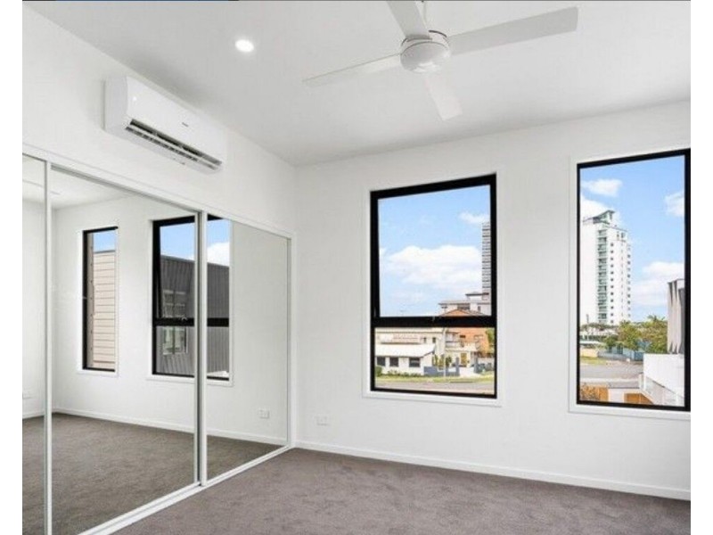 20/24 Imperial Parade, Labrador QLD 4215
