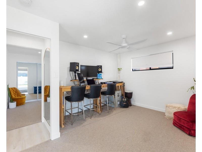 11 Togos Avenue, Currumbin Waters QLD 4223