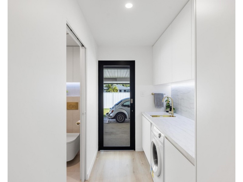 11 Togos Avenue, Currumbin Waters QLD 4223