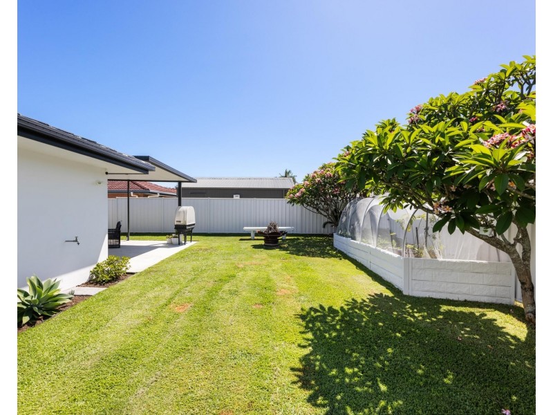 11 Togos Avenue, Currumbin Waters QLD 4223