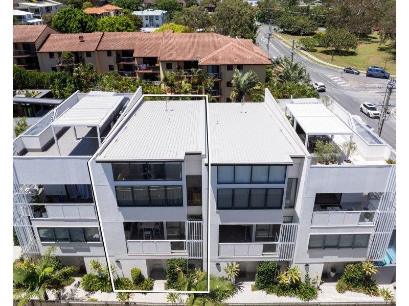 3/8 Miles Street, Coolangatta QLD 4225