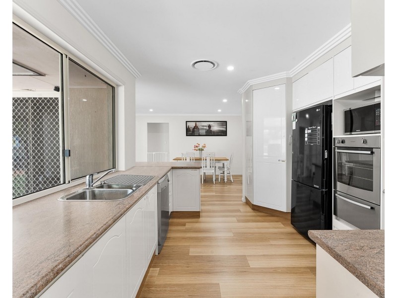 81 Dipper Drive, Burleigh Waters QLD 4220