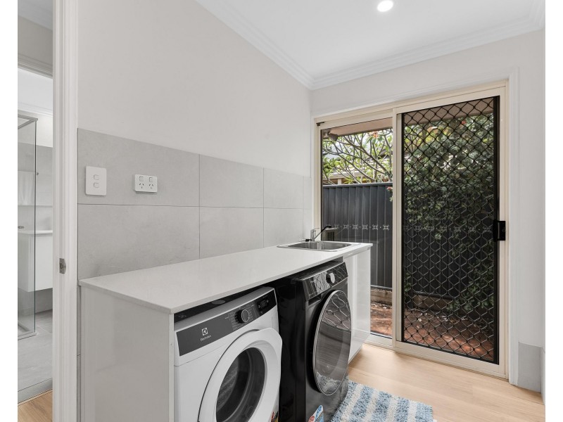 81 Dipper Drive, Burleigh Waters QLD 4220