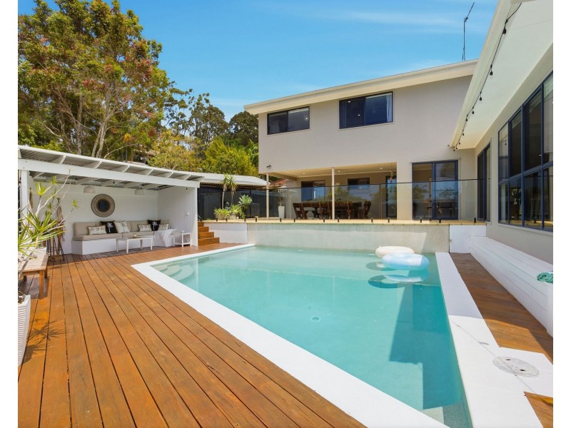 8 Jasper Court, Currumbin Waters QLD 4223