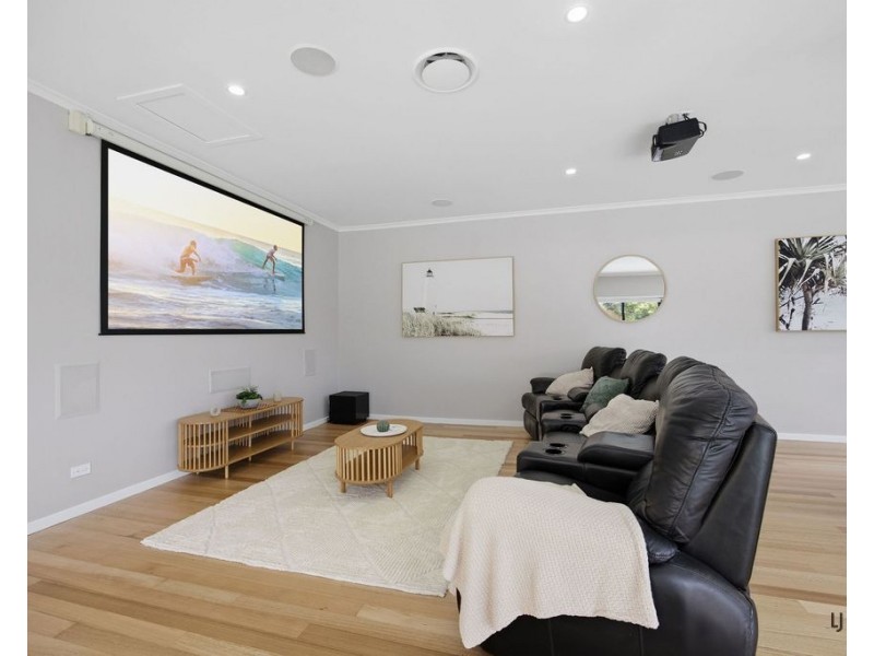 8 Jasper Court, Currumbin Waters QLD 4223