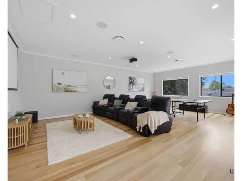 8 Jasper Court, Currumbin Waters QLD 4223