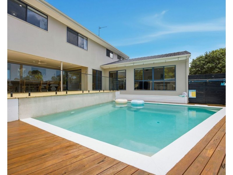 8 Jasper Court, Currumbin Waters QLD 4223