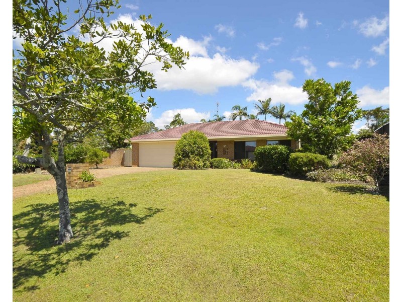15 Foreshore Close, Elanora QLD 4221