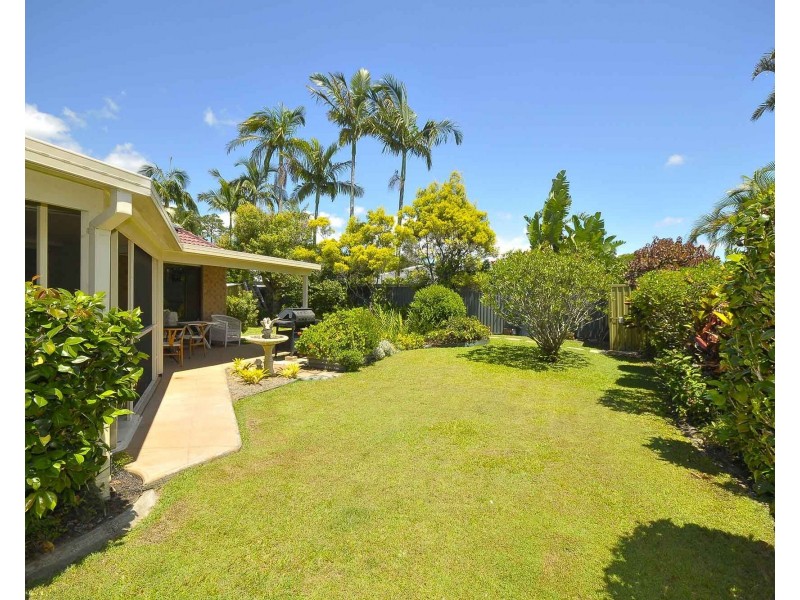 15 Foreshore Close, Elanora QLD 4221