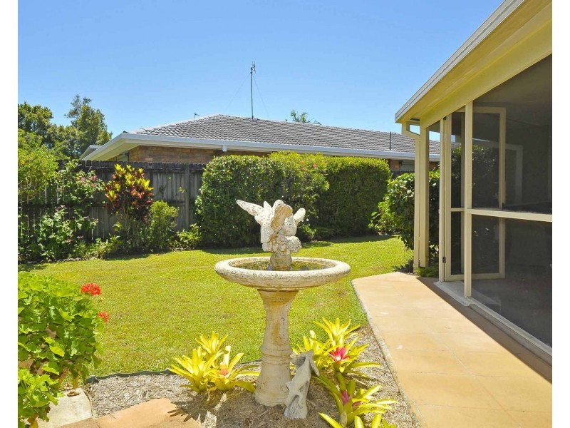 15 Foreshore Close, Elanora QLD 4221