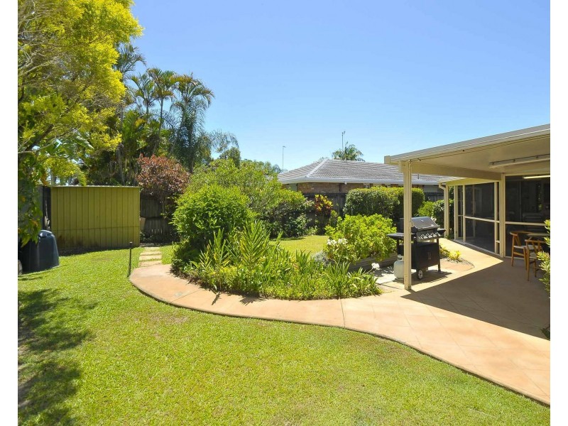 15 Foreshore Close, Elanora QLD 4221