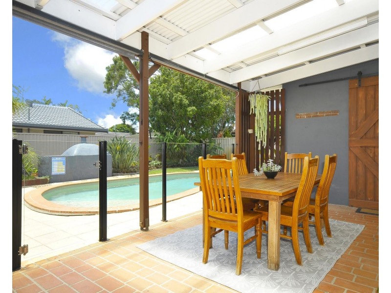 32 Seabrook Street, Elanora QLD 4221