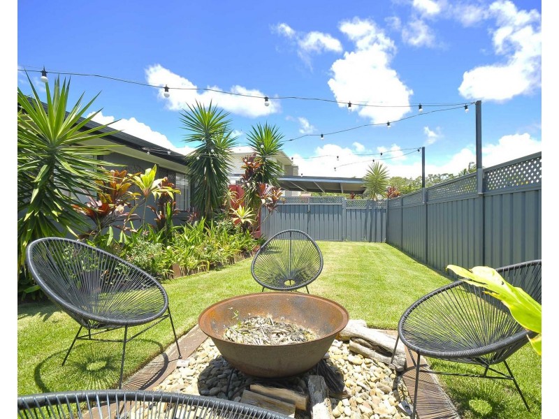 32 Seabrook Street, Elanora QLD 4221