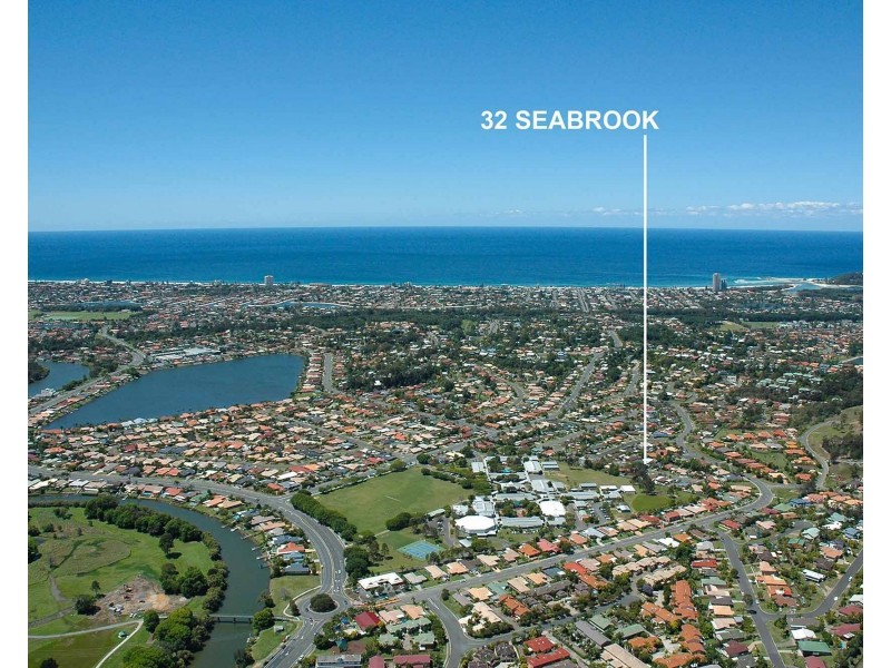 32 Seabrook Street, Elanora QLD 4221
