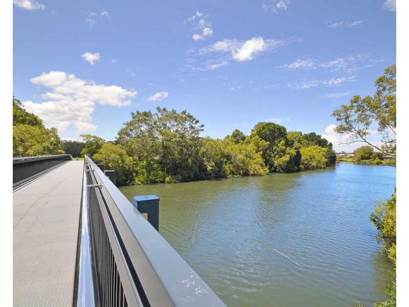32 Seabrook Street, Elanora QLD 4221