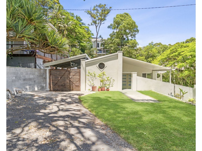 18 Stapylton Street, Coolangatta QLD 4225