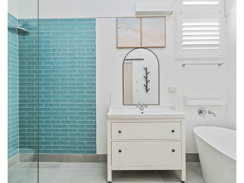 18 Stapylton Street, Coolangatta QLD 4225