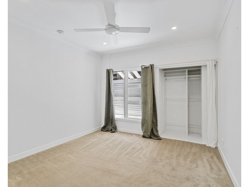 18 Stapylton Street, Coolangatta QLD 4225