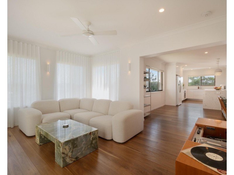 5 Sapwood Court, Elanora QLD 4221