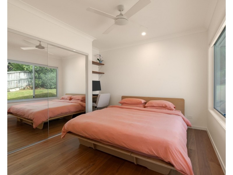 5 Sapwood Court, Elanora QLD 4221