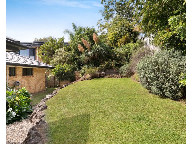 5 Sapwood Court, Elanora QLD 4221