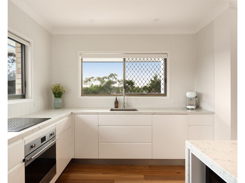 5 Sapwood Court, Elanora QLD 4221