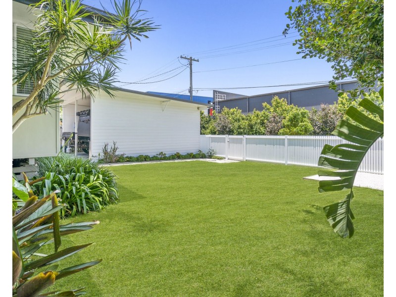 10 Narbine Street, Currumbin Waters QLD 4223