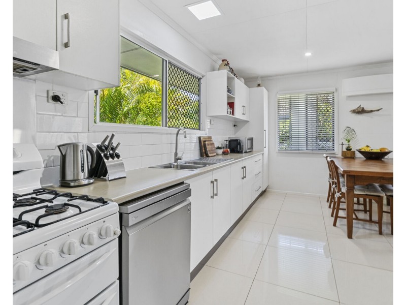 10 Narbine Street, Currumbin Waters QLD 4223