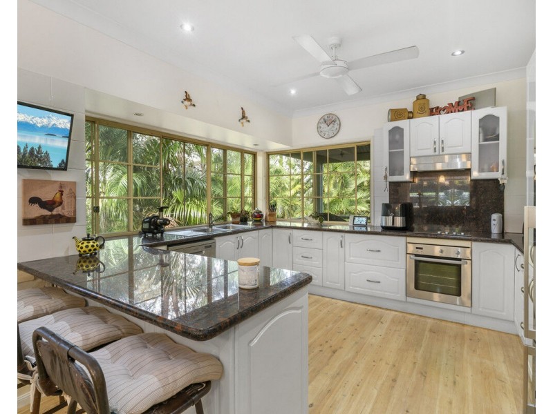 8 Raleigh Terrace, Currumbin Waters QLD 4223