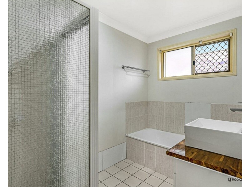 14 Montezuma Drive, Burleigh Waters QLD 4220