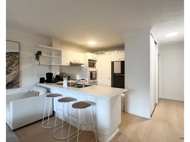 12/9 Ocean Street, Coolangatta QLD 4225