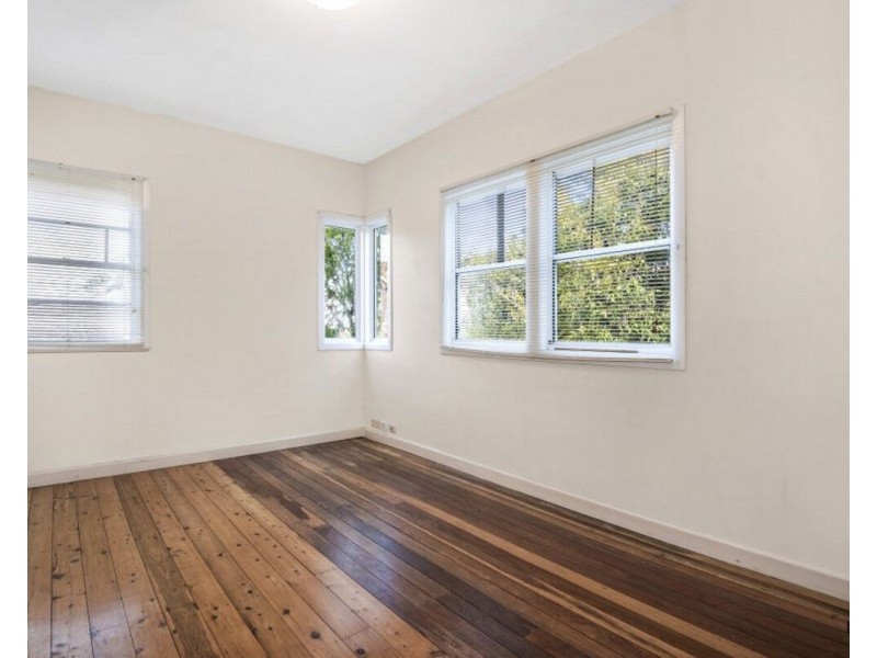 3/69 McLean Street, Coolangatta QLD 4225