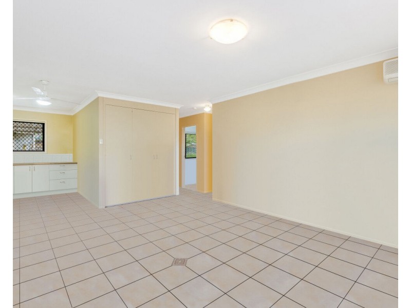 2/16 Doggett Drive, Miami QLD 4220