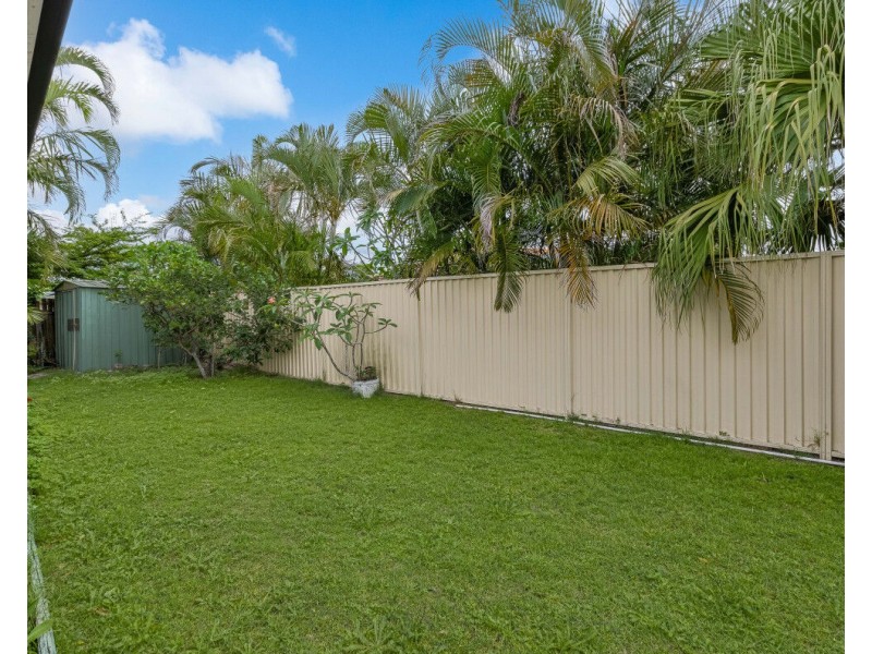 2/16 Doggett Drive, Miami QLD 4220