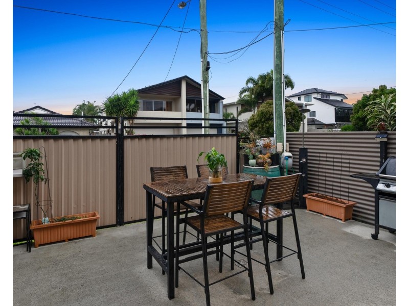 1/8 Bali Avenue, Palm Beach QLD 4221