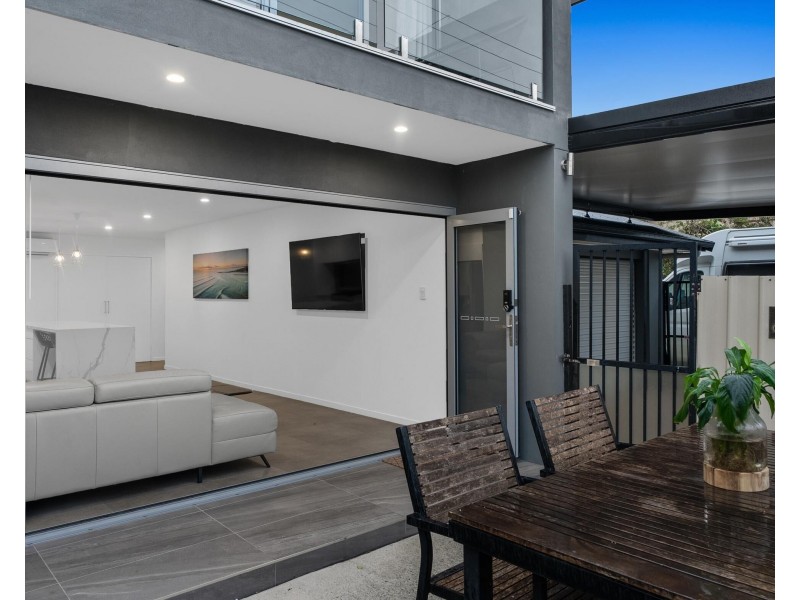 1/8 Bali Avenue, Palm Beach QLD 4221