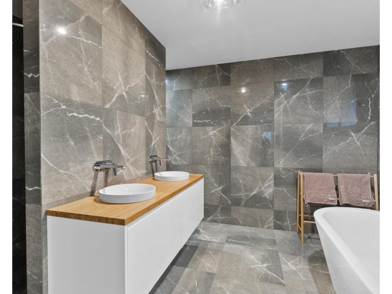 1/8 Bali Avenue, Palm Beach QLD 4221