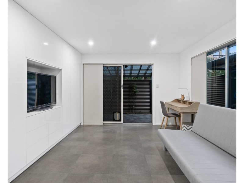 1/8 Bali Avenue, Palm Beach QLD 4221