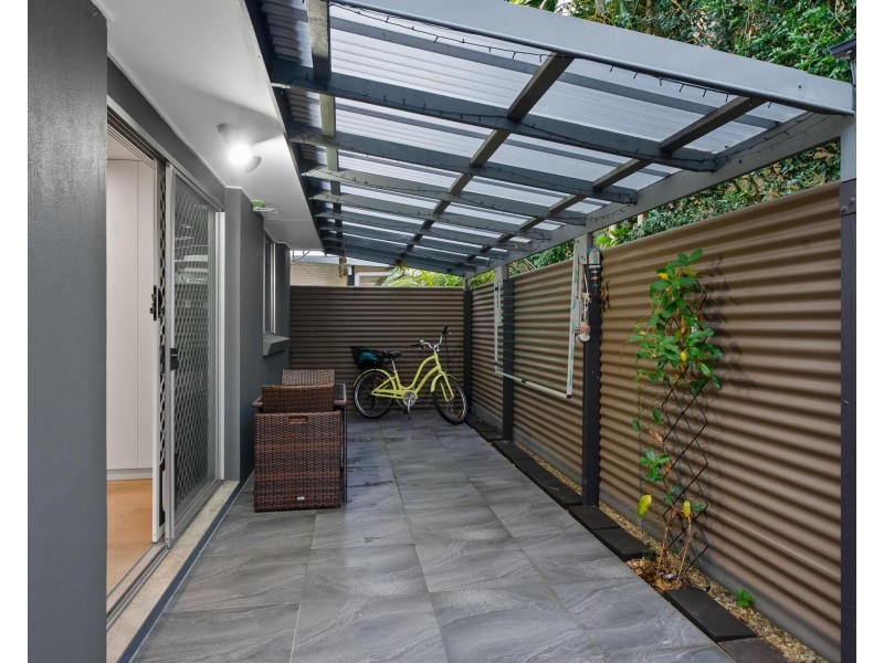 1/8 Bali Avenue, Palm Beach QLD 4221