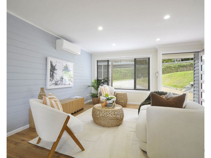 8 Darnel Street, Elanora QLD 4221