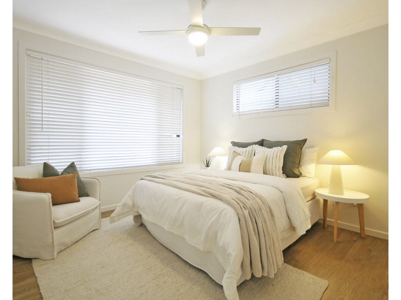 8 Darnel Street, Elanora QLD 4221