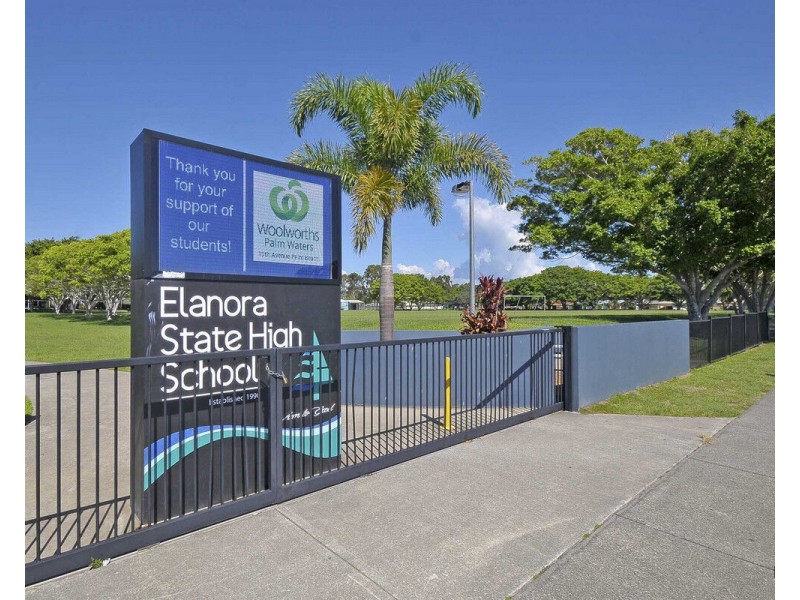 8 Darnel Street, Elanora QLD 4221