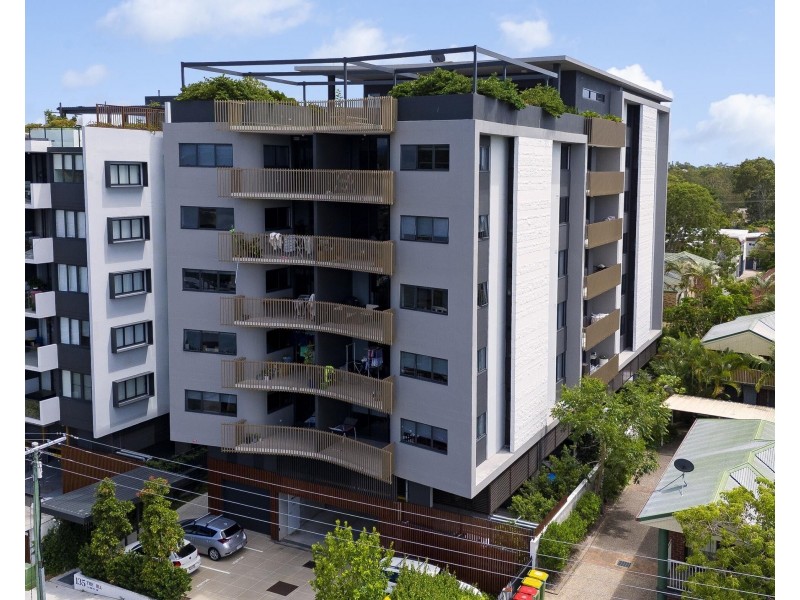 304/135 Eugaree Street, Southport QLD 4215