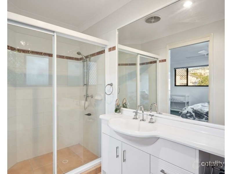 1/86 Sunshine Parade, Miami QLD 4220